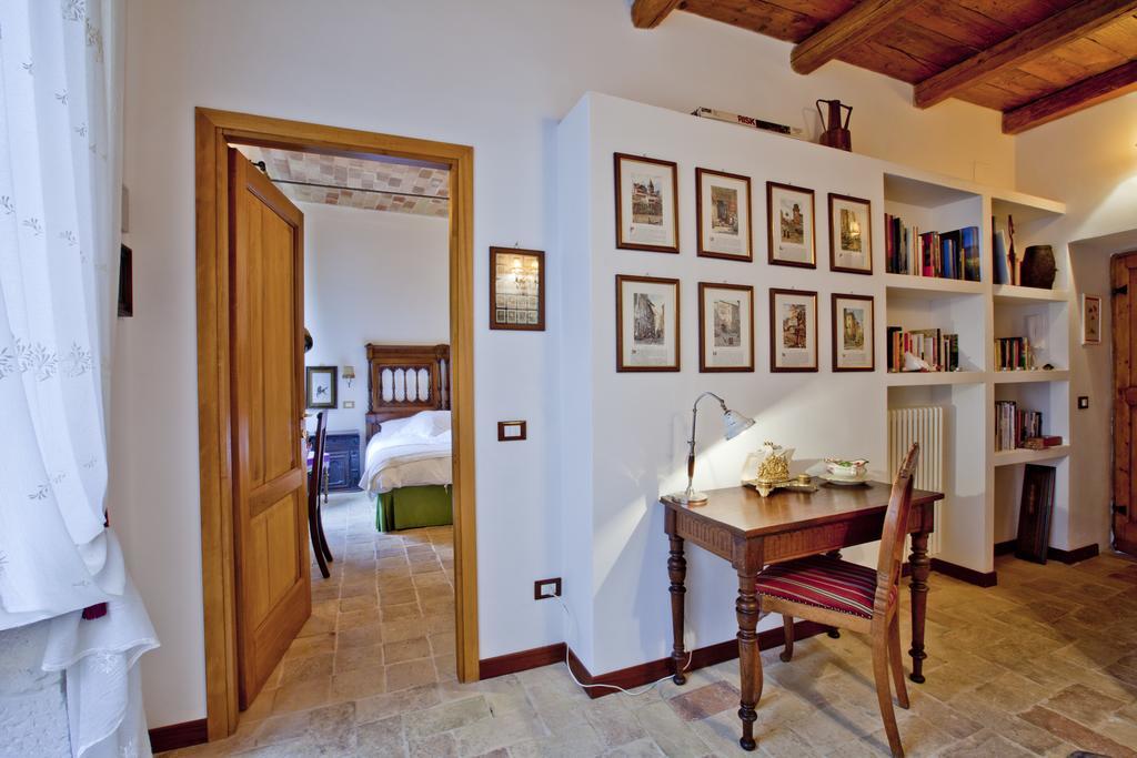 B&B Il Marchese Del Grillo スルモナ エクステリア 写真
