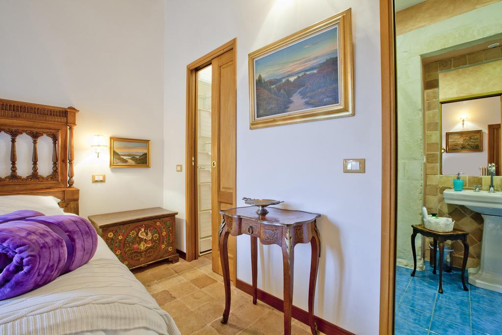 B&B Il Marchese Del Grillo スルモナ 部屋 写真